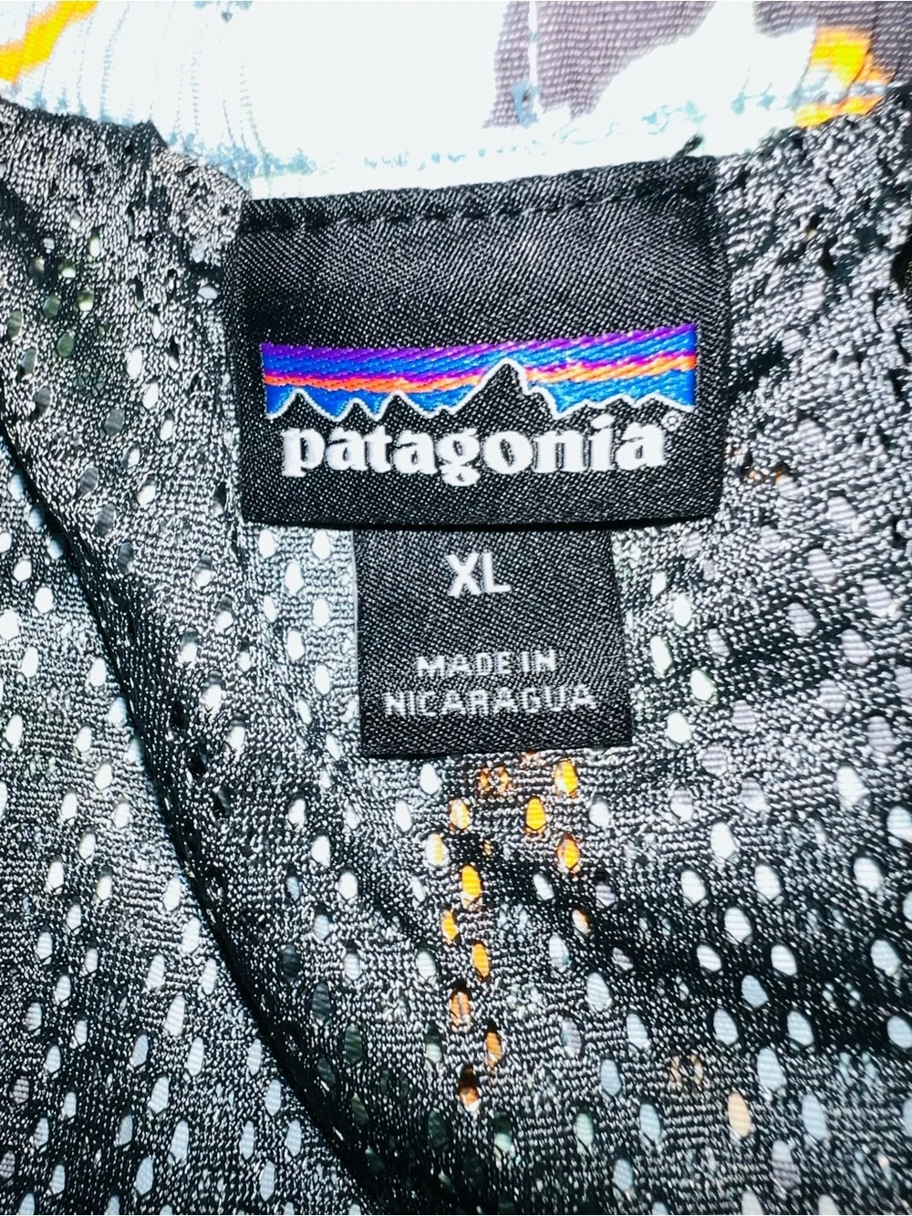 Patagonia Men’s Seagull Pattern Performance Swim trunks Size XL